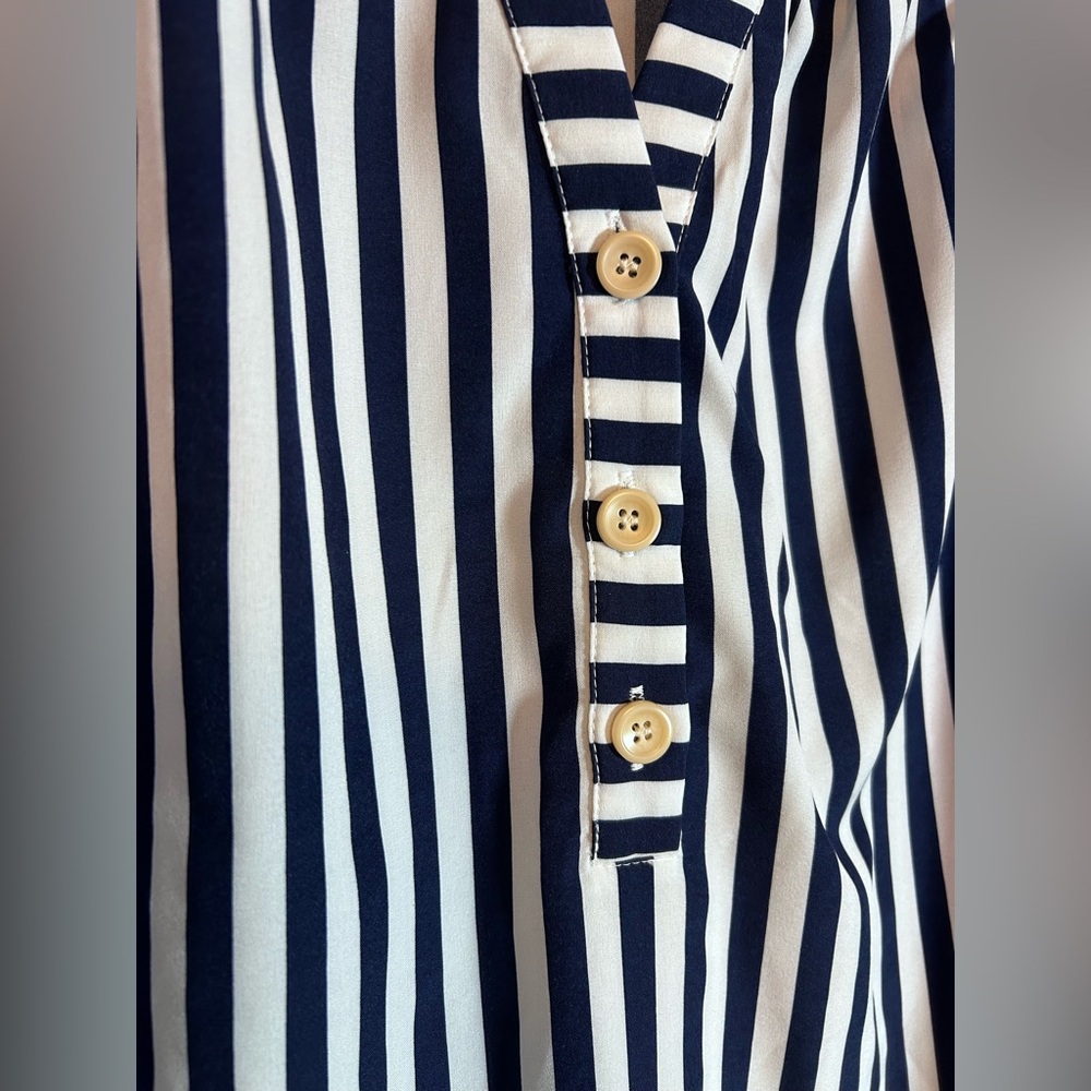 Bloomchic Striped Notched Collar Lantern Sleeve Blouse Blue/White Size 18- 20 2X - Picture 4 of 8